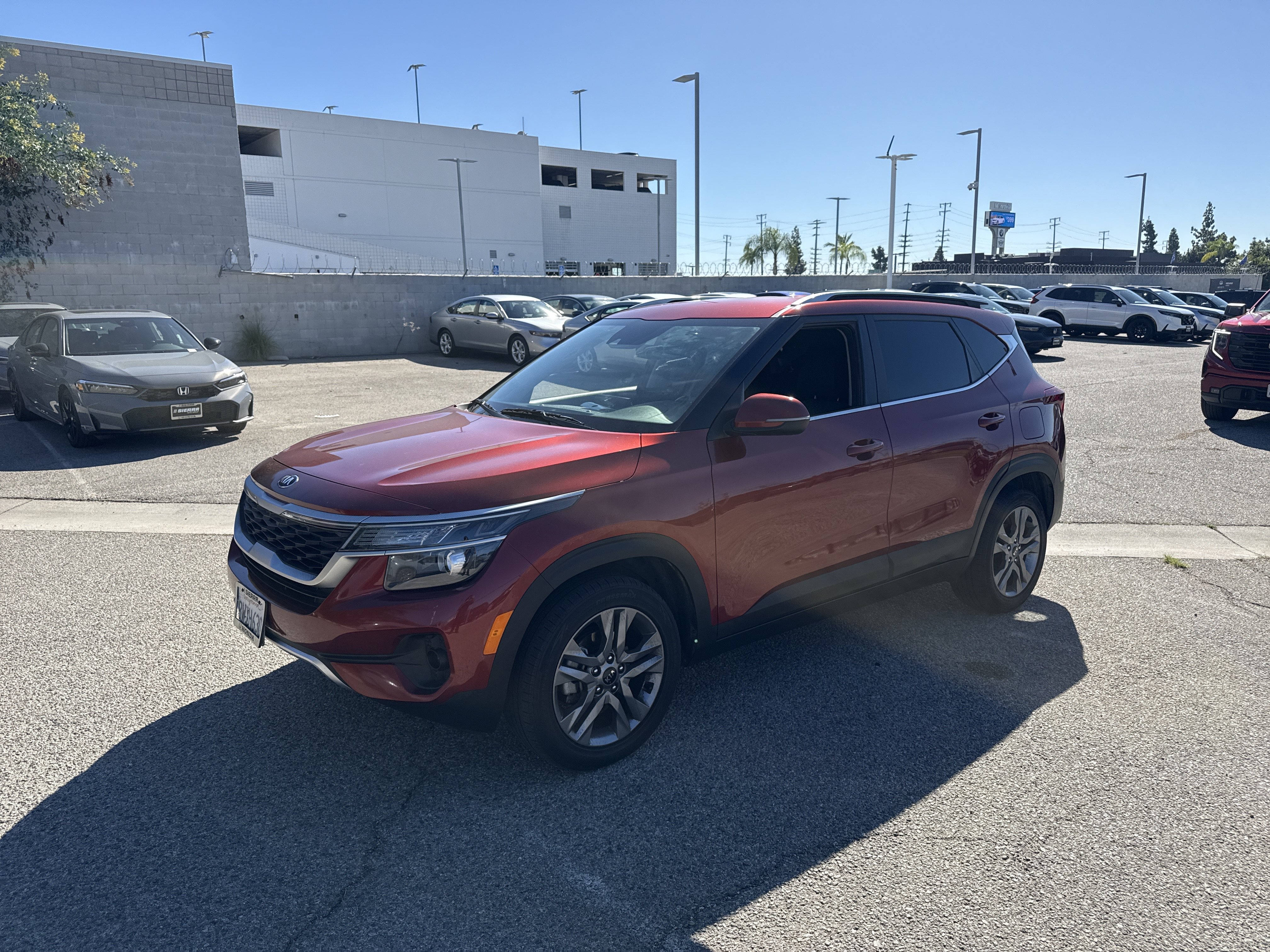 Used 2021 Kia Seltos S FWD image 8