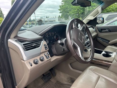 Used 2015 GMC Yukon XL SLT w/ Open Road Package AWD/4WD image 8