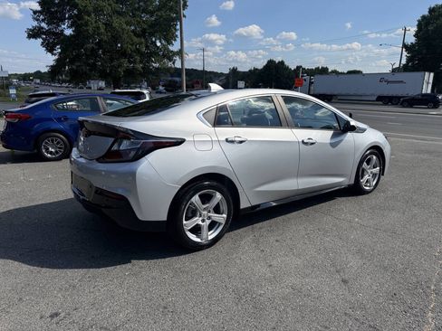 Used 2018 Chevrolet Volt LT w/ LT Driver Confidence Package FWD image 5