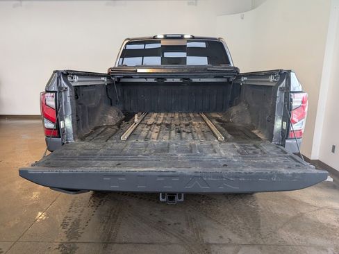 Used 2021 Nissan Titan PRO-4X w/ Pro-4x Convenience Package image 4