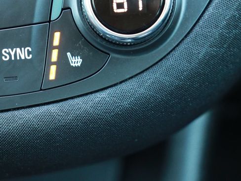 Used 2023 Chevrolet Malibu LT FWD image 16