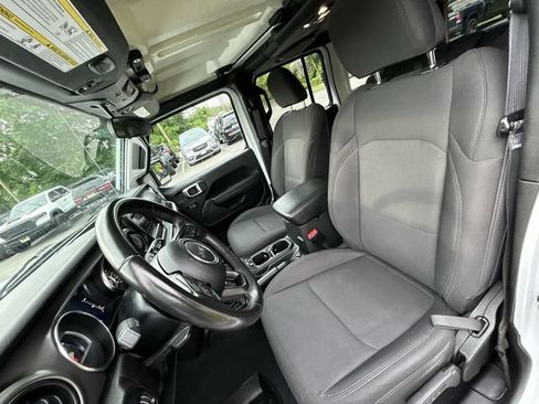 Used 2022 Jeep Wrangler Unlimited Sport AWD/4WD image 15