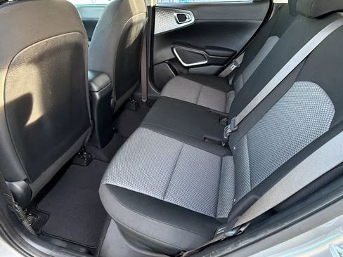 Used 2023 Kia Soul LX w/ LX Technology Package image 24