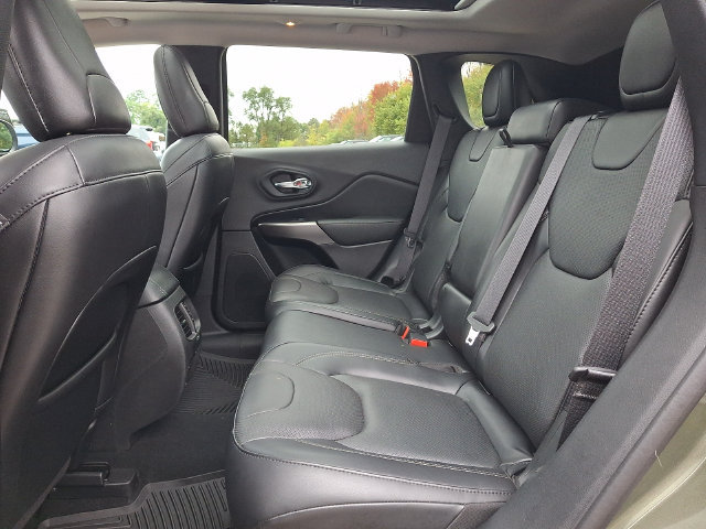 Used 2021 Jeep Cherokee Limited w/ Elite Package AWD/4WD image 19