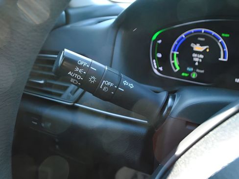 Certified 2018 Honda Accord EX image 16