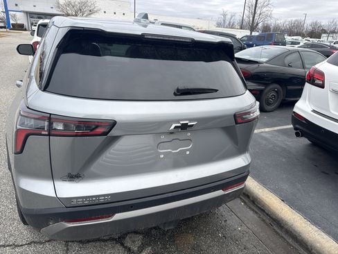 Certified 2025 Chevrolet Equinox LT image 9