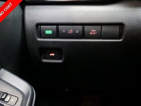 Used 2022 Nissan Sentra SV image 26