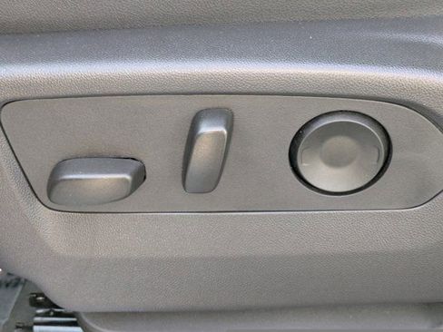 Used 2025 GMC Sierra 1500 SLT image 17