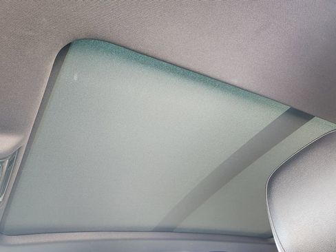 Used 2024 Volkswagen Tiguan SE R-Line image 14