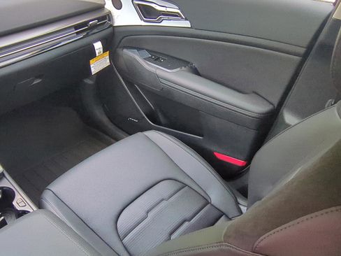 New 2026 Kia Sportage SX FWD image 16
