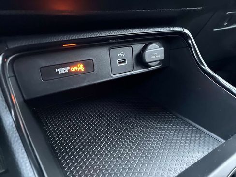 Used 2025 Honda CR-V LX image 28