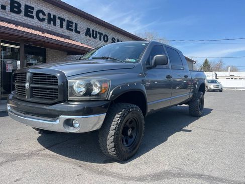 Used 2008 Dodge Ram 1500 Truck SLT w/ Popular Equipment Group image 2