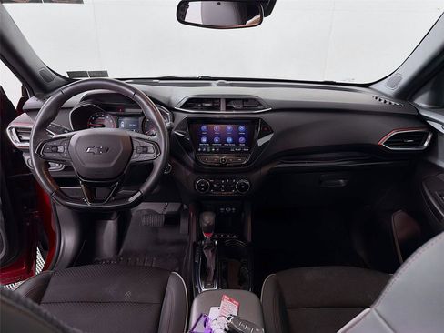 Used 2023 Chevrolet TrailBlazer RS w/ Sun and Liftgate Package image 22