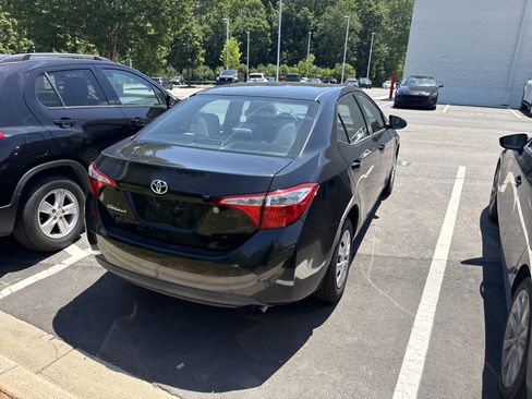 Used 2016 Toyota Corolla L FWD image 8