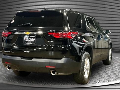 Used 2022 Chevrolet Traverse LS AWD/4WD image 6