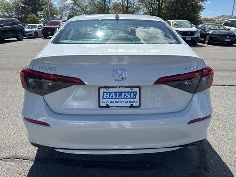Used 2024 Honda Civic Sport image 3