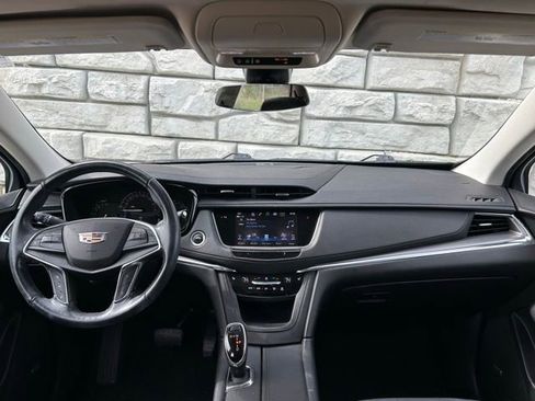 Used 2019 Cadillac XT5 Luxury FWD image 10