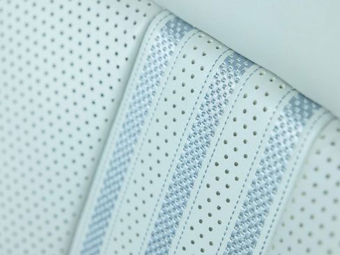 Used 2025 Aston Martin DBX 707 image 19