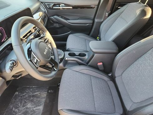 New 2026 Kia Seltos S image 8