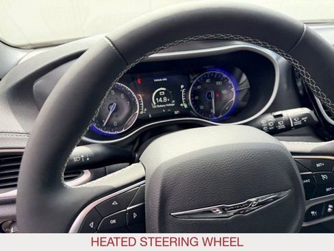 New 2026 Chrysler Pacifica Select AWD/4WD image 16