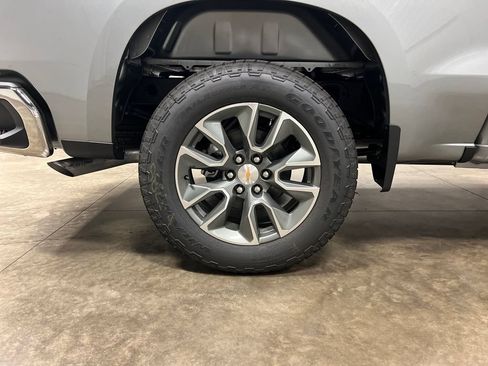 New 2026 Chevrolet Silverado 1500 LT AWD/4WD image 9