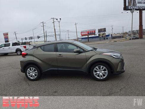 Used 2021 Toyota C-HR LE image 2