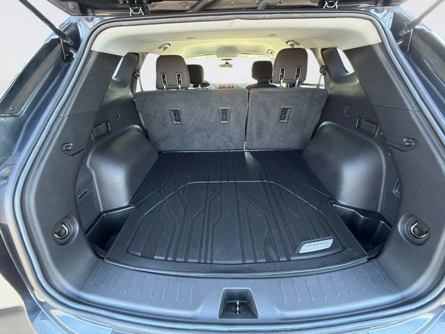 Used 2021 Chevrolet Blazer LT w/ LPO, Black Accent Package FWD image 12