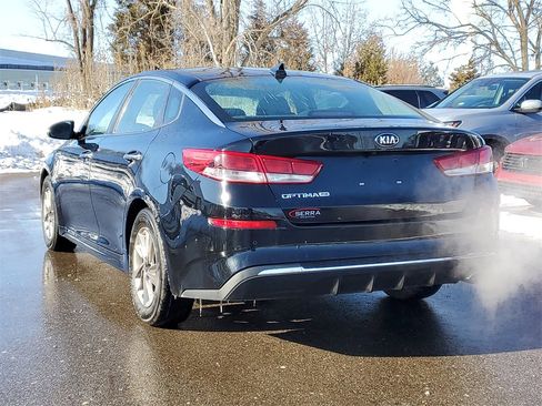 Used 2020 Kia Optima LX image 2