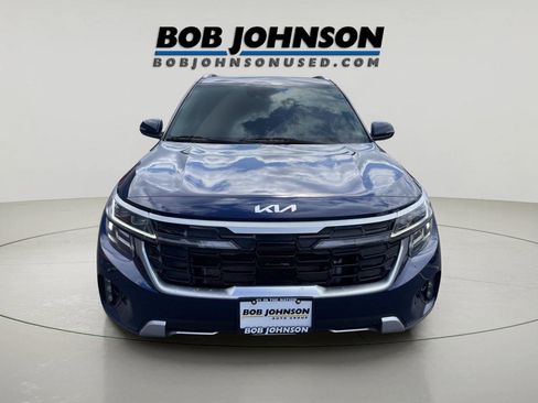Used 2024 Kia Seltos SX w/ SX Sunroof Package AWD/4WD image 8