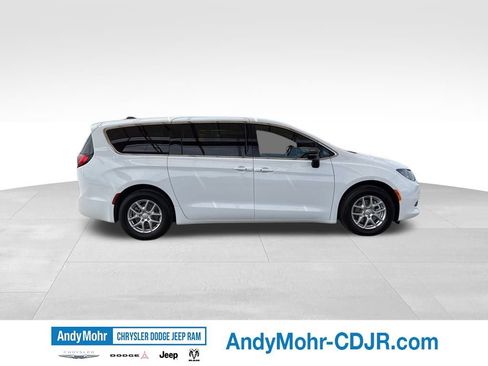 New 2026 Chrysler Voyager LX FWD image 8