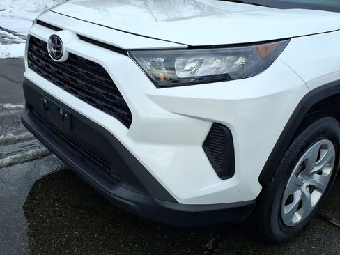 Certified 2022 Toyota RAV4 LE image 8