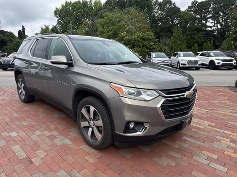 Used 2018 Chevrolet Traverse LT w/ LPO, Floor Liner Package FWD image 19