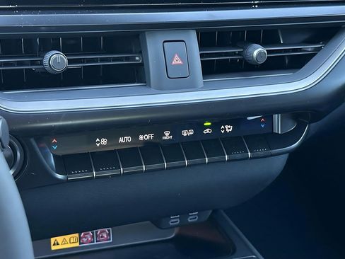 New 2026 Lexus UX 300h FWD image 25