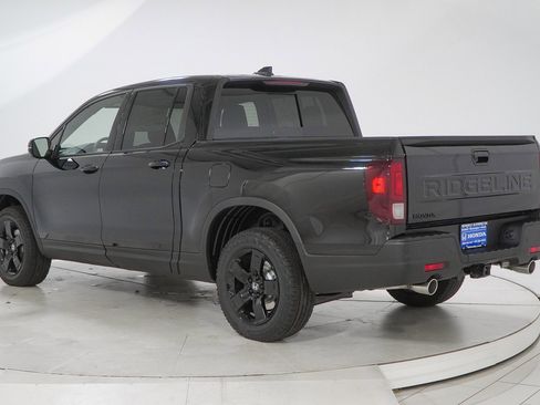New 2026 Honda Ridgeline Black Edition image 7