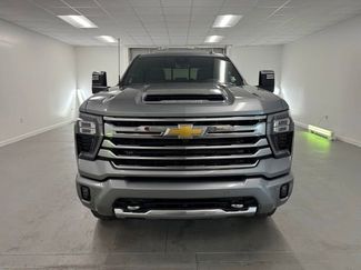 New 2026 Chevrolet Silverado 2500 High Country w/ Technology Package video 2