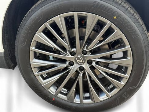 New 2026 Lexus RX 450h AWD image 10