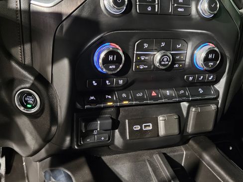 Used 2021 GMC Sierra 1500 AT4 w/ AT4 Premium Package image 33