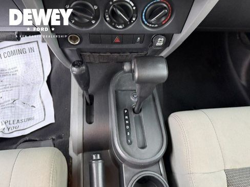 Used 2010 Jeep Wrangler Unlimited Sport AWD/4WD image 15