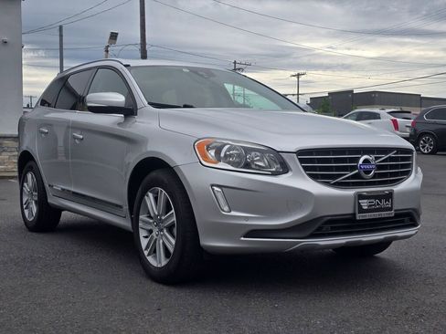 Used 2017 Volvo XC60 T5 Inscription w/ Preferred Option Package AWD/4WD image 4