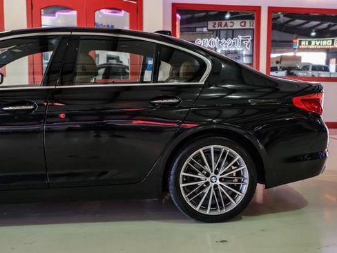 Used 2018 BMW 540i image 13