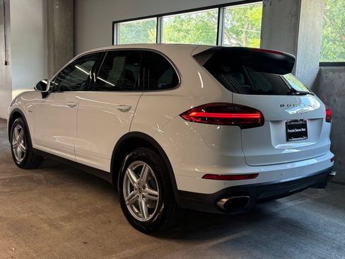 Used 2015 Porsche Cayenne Diesel AWD/4WD image 3