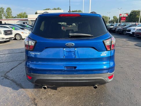 Used 2018 Ford Escape SE w/ SE Sport Appearance Package AWD/4WD image 4