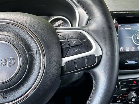 Used 2019 Jeep Compass Latitude AWD/4WD image 12
