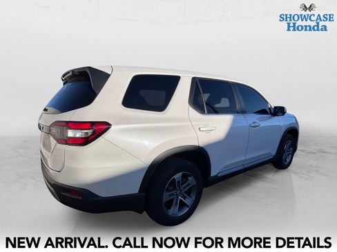 Used 2024 Honda Pilot EX-L image 5