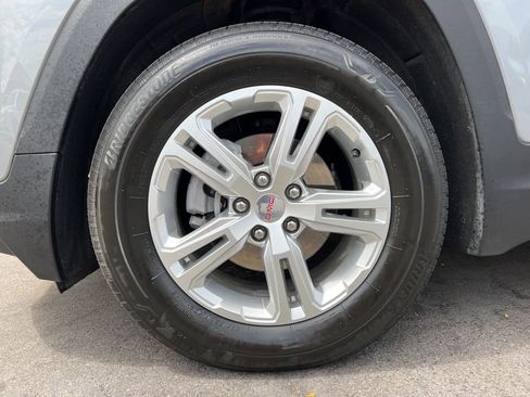 Used 2024 GMC Terrain SLE image 26