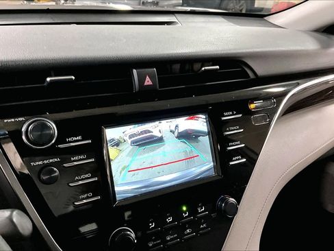 Certified 2018 Toyota Camry LE image 26