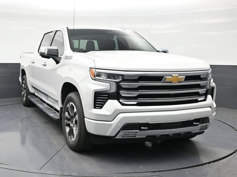 Used 2024 Chevrolet Silverado 1500 High Country w/ Technology Package RWD image 7