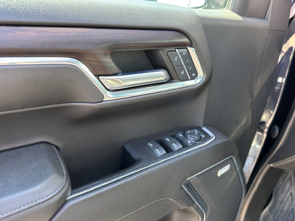 Used 2023 GMC Sierra 1500 SLT w/ SLT Premium Package AWD/4WD image 23