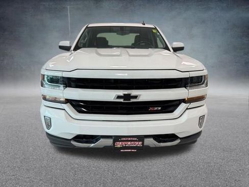 Used 2018 Chevrolet Silverado 1500 LT w/ All Star Edition AWD/4WD image 3
