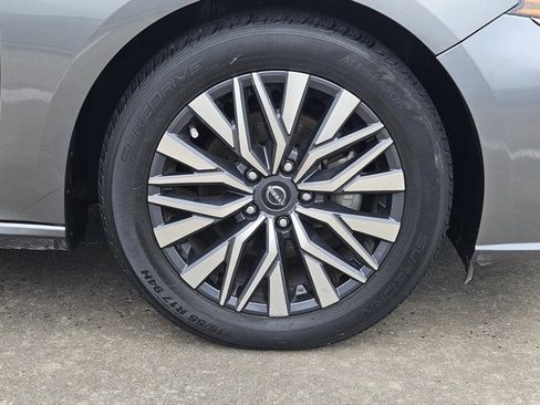 Used 2023 Nissan Altima 2.5 SV FWD image 22